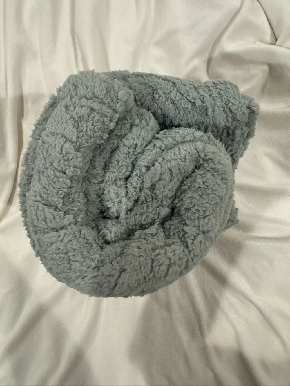 ULTA Limited Edition Plush Throw - Light Green Cozy